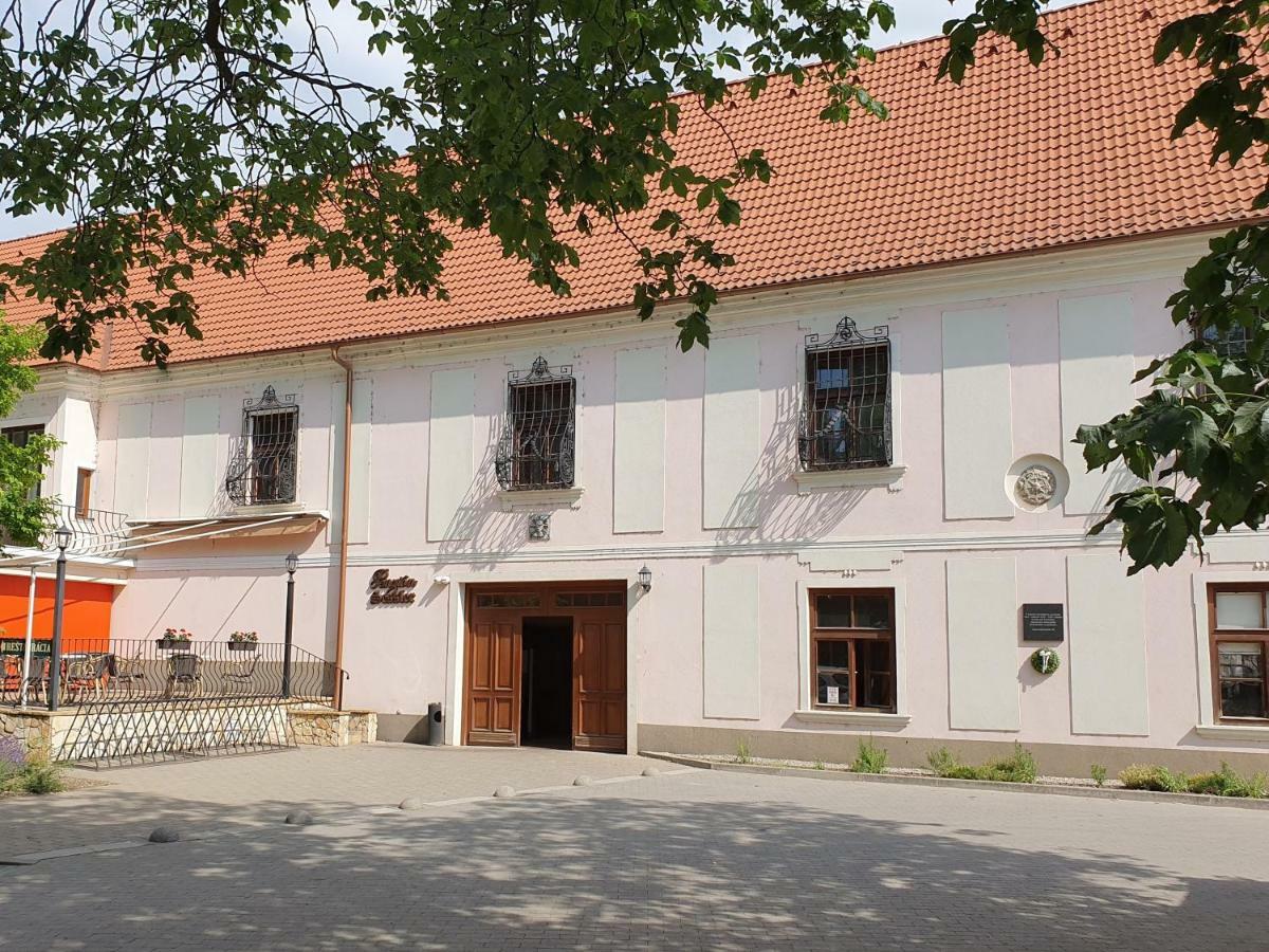 Penzion Sessler *** Trnava Eksteriør bilde